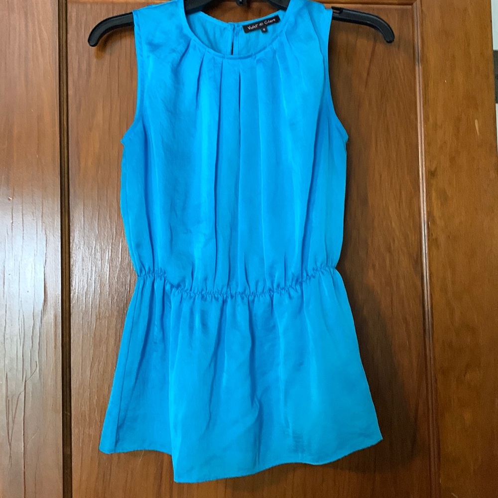 Sleeveless top